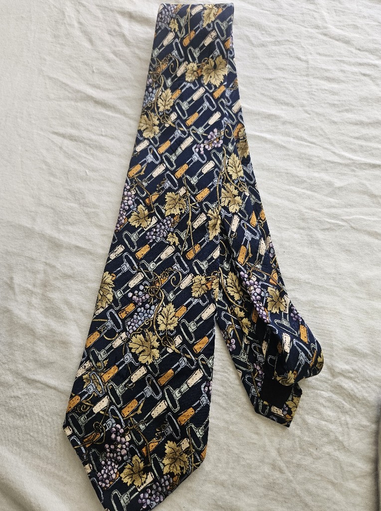 Vintage 97 Nicole Miller Wine Themed 100% Silktie Sommelier Novelty Wine Tasting